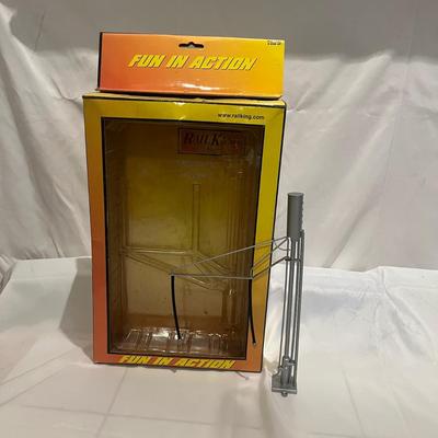Pre War Lionel Magnetic Crane & More (T2-MG)