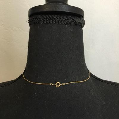 Beautiful vintage . Crystal pendant necklace.