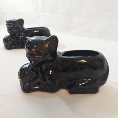 Two McCoy USA #348A Kitten Planters (LR-EL)