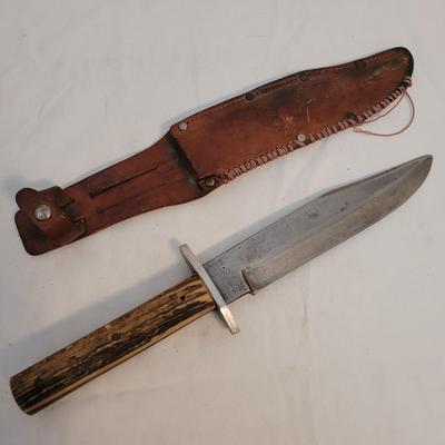 Two Large Vintage Hunting Knives (FE-EL)