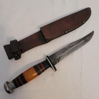 Two Large Vintage Hunting Knives (FE-EL)