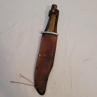 Two Large Vintage Hunting Knives (FE-EL)