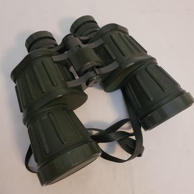 Sears Binoculars and Bird Watching Books (LR-EL)