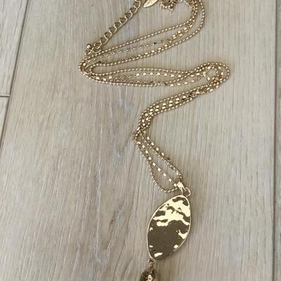 Style & Co very nice gold tone tassel white glass bead necklace. Very nice very pretty.