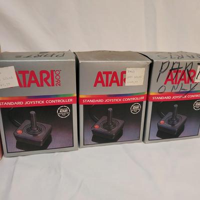 Atari 2600, Atari 400, Games, and Accessories (B1-EL)