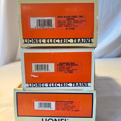Milwaukee Road, Chicago & North Western O Scale Hoppers, Cabooses & More (LR-RG)