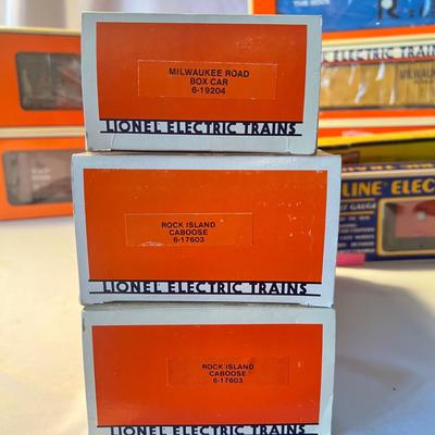 Milwaukee Road, Chicago & North Western O Scale Hoppers, Cabooses & More (LR-RG)