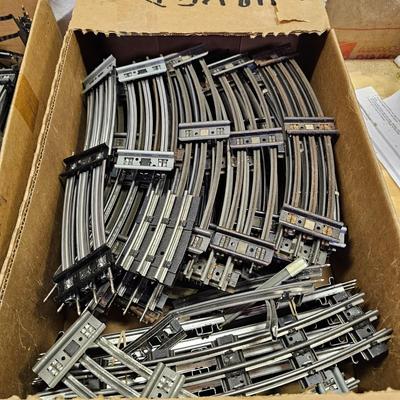 027, O Gauge Sectional Track & More ( W-JS)