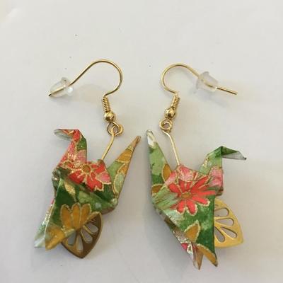 Beautiful, handmade crane dancing Crane dingle earrings