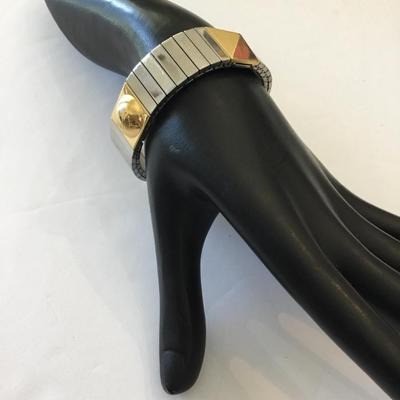Vintage Avon stretch bracelet
