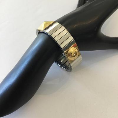 Vintage Avon stretch bracelet