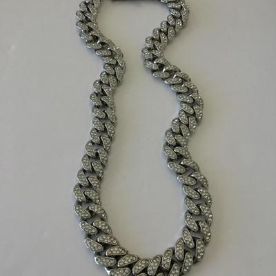 Beautiful ice Colombian chain necklace. Big chunky.