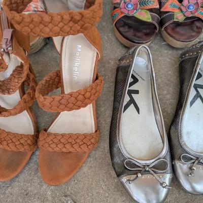 Ladies' shoes size 6