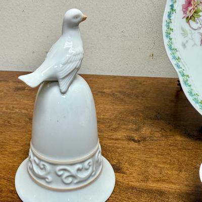 Sale Photo Thumbnail #107: In good vintage condition.