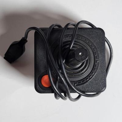 LOT 57L: Various Atari Videogame Controllers for Paddle, Driving Games and Others