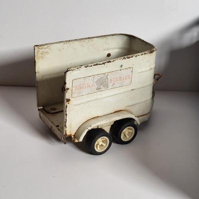 LOT 58L: Vintage Toy Cars with Matchbox Carrying Case and More