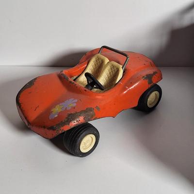 LOT 58L: Vintage Toy Cars with Matchbox Carrying Case and More