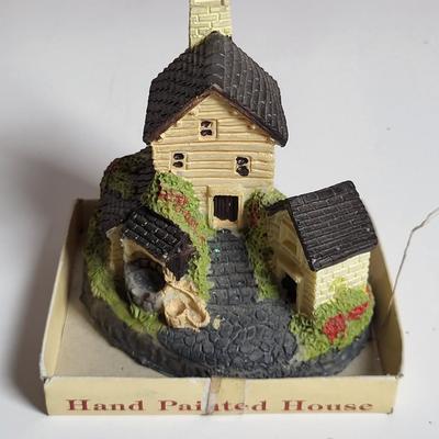 LOT 67X: Four Hand Painted Porcelain Country Cottage Houses from 1980's Little Village Collection Series