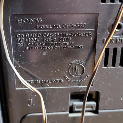 LOT 74X: Pair of Vintage Radios Including Sony Cassette Tape Boombox and G&E Alarm Clock Radio