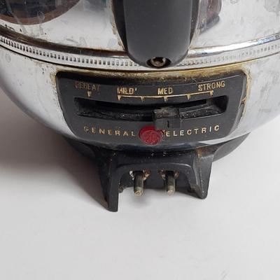 LOT 77L: Vintage Appliance Lot Including Black & Decker Power Mixer, Electric Carving Knife and More