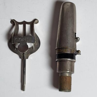 LOT 79X: Vintage Metal Clarinet with Mouth Piece and Carrying Case