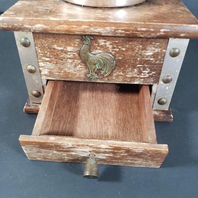 LOT 82: Vintage Kitchen Scale & Coffee Grinder