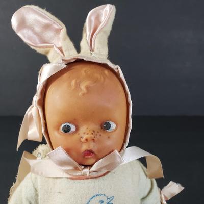 LOT 85X: Vintage HG TOYS Puzzles in a Can and Assorted Dolls