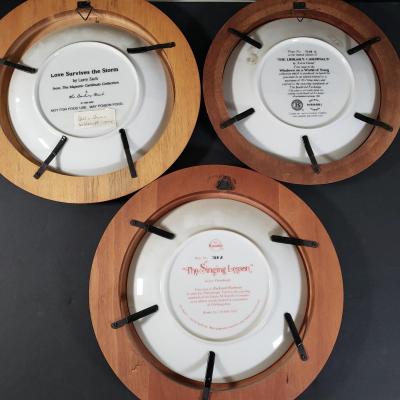 LOT 88X: Collection of Cardinal Themed Collector's Plates Ready to Hang