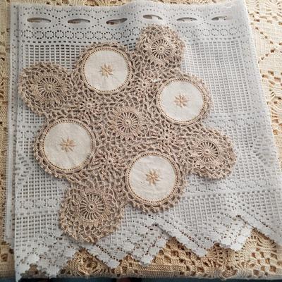 LOT 89X: Beautiful Crocheted Doilies with Norman Rockwell Collection