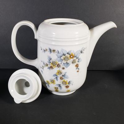 LOT 93D: Mitterteich Bavaria Germany Tea Set