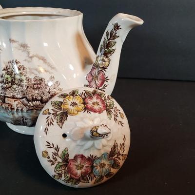 LOT 97D: Decorative Ceramics Assortment; Sadler England, Homer Laughlin & Others