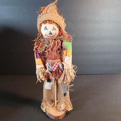 LOT 98X: Vintage Halloween Decor Assortment