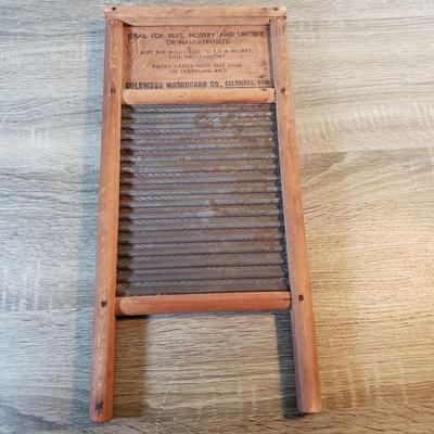LOT 99X: Pennsylvania Dutch Wall Decor, Washboard, Rug Beater, Basket Collection