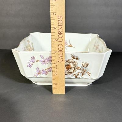 LOT 102D: Antique / Vintage Bavarian Porcelain Marx & Gutherz China Serving Dishes