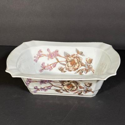 LOT 105D: Antique / Vintage Bavarian Porcelain Marx & Gutherz China Dishes