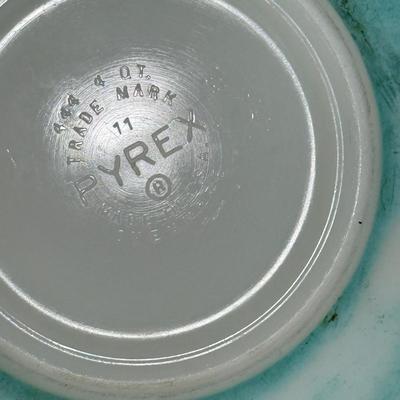 LOT 106D: 1960s MCM Inland Glass Around the Clock Atomic Snowflake Casserole Dish w/ Collection of Pyrex & More: Gold Pinecone...