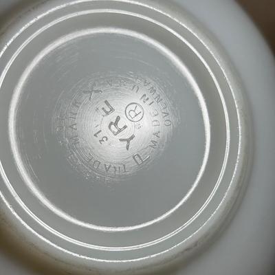 LOT 106D: 1960s MCM Inland Glass Around the Clock Atomic Snowflake Casserole Dish w/ Collection of Pyrex & More: Gold Pinecone...