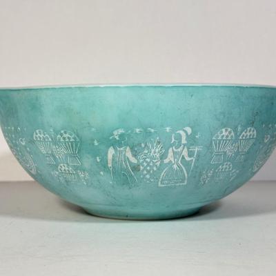 LOT 106D: 1960s MCM Inland Glass Around the Clock Atomic Snowflake Casserole Dish w/ Collection of Pyrex & More: Gold Pinecone...