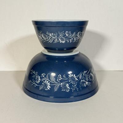 LOT 106D: 1960s MCM Inland Glass Around the Clock Atomic Snowflake Casserole Dish w/ Collection of Pyrex & More: Gold Pinecone...