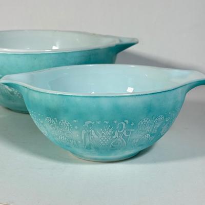 LOT 106D: 1960s MCM Inland Glass Around the Clock Atomic Snowflake Casserole Dish w/ Collection of Pyrex & More: Gold Pinecone...