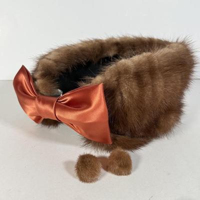 LOT 112D: Gorgeous Vintage Mink Fur Hat w/ Bow & Matching Screwback Earrings
