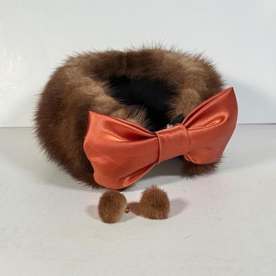 LOT 112D: Gorgeous Vintage Mink Fur Hat w/ Bow & Matching Screwback Earrings
