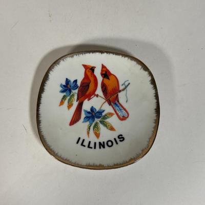 LOT 116D: Collection of Souvenir Plates, Wooden Plate Frames, Tasco Binoculars in Box & Vintage 1960s "Touring Kit"