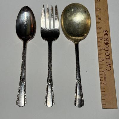 LOT 117D: William Rogers Sectional International Silver Plate Flatware Set