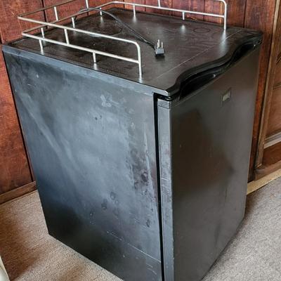 LOT 125P: Black Kegger Meister Mini Fridge on Wheels