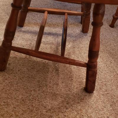 LOT 128D: Vintage Rockport Maple Gateleg Dining Table with 8 Chairs (6 matching)