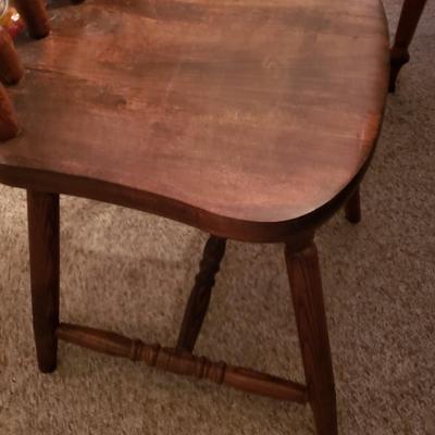LOT 128D: Vintage Rockport Maple Gateleg Dining Table with 8 Chairs (6 matching)
