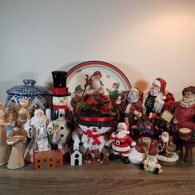 LOT 131X: Huge Assortment of Vintage Christmas Decor