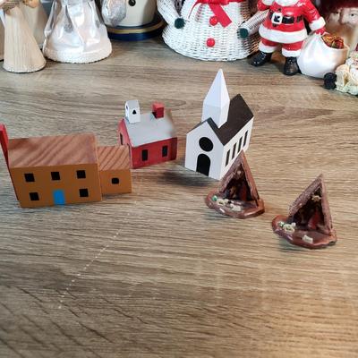 LOT 131X: Huge Assortment of Vintage Christmas Decor