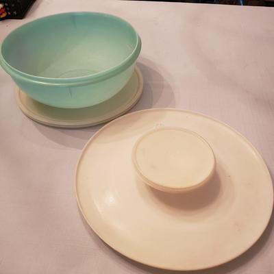 LOT 132K: Huge Vintage Tupperware Lot with Color Flyte & Kys-ite Melamine Bowls